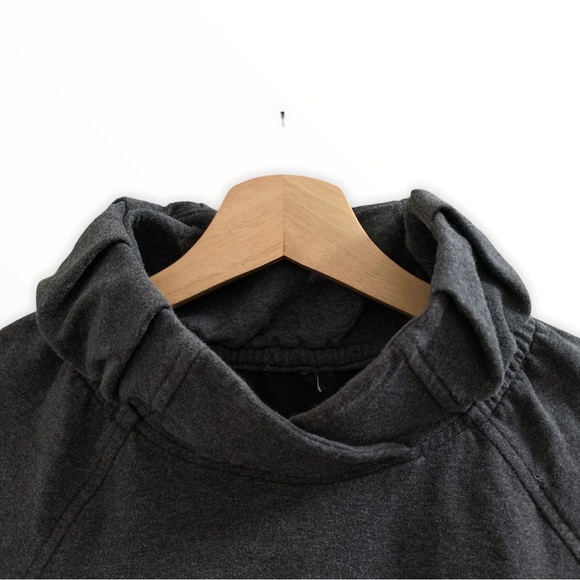 GREY LULULEMON PULLOVER - Picture 3 of 3